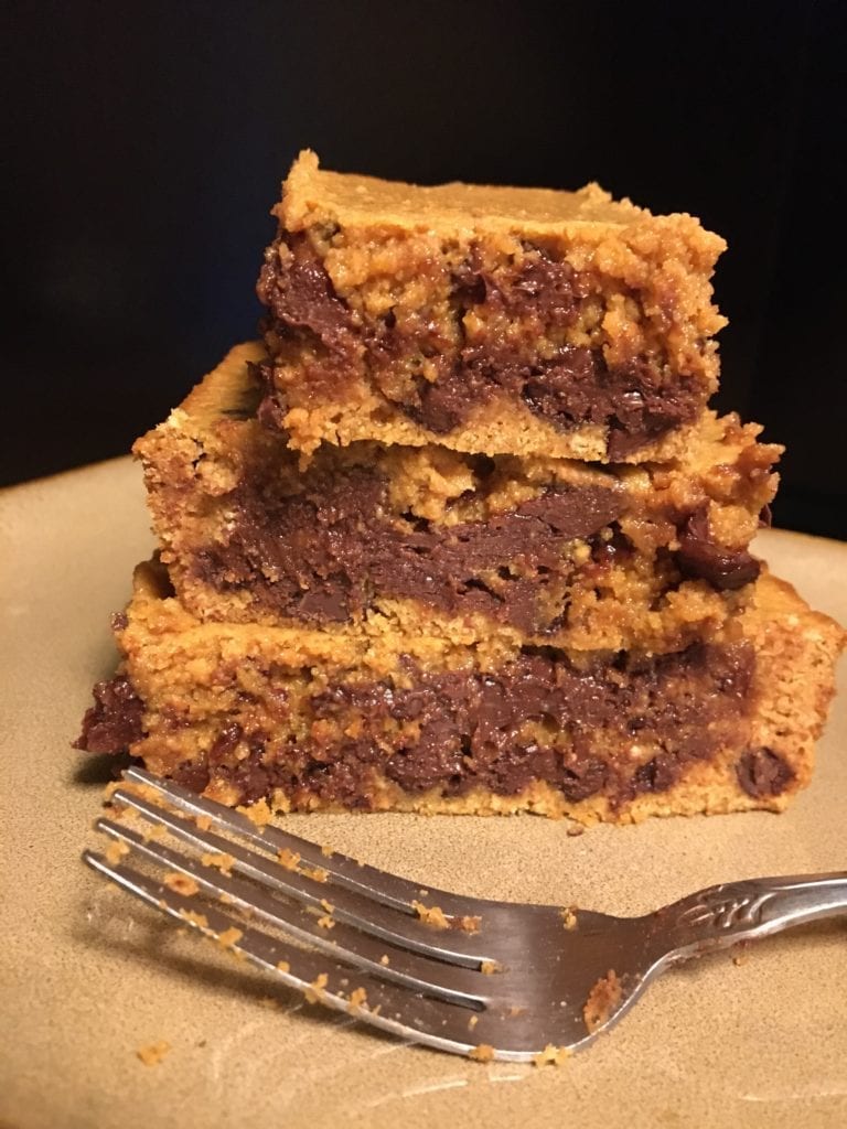 4-INGREDIENT CHOCOLATE CHIP BARS